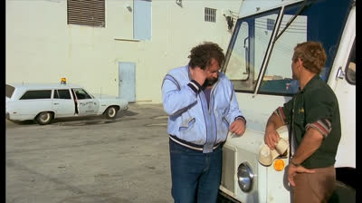 Deux.Super.Flics.1976.MULTi.BRrip.x264.AC3-GHZ